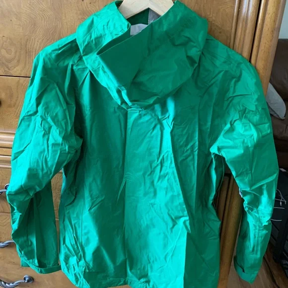 Patagonia Rain Jacket - Picture 3 of 15